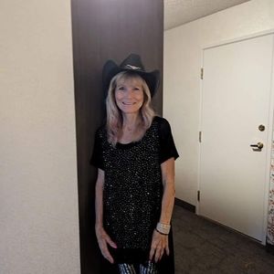 Meet your Posher, Deborah